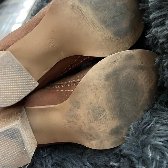 Francescas Collections Brown Shimmer Leather Heeled Bootie - Picture 4 of 5